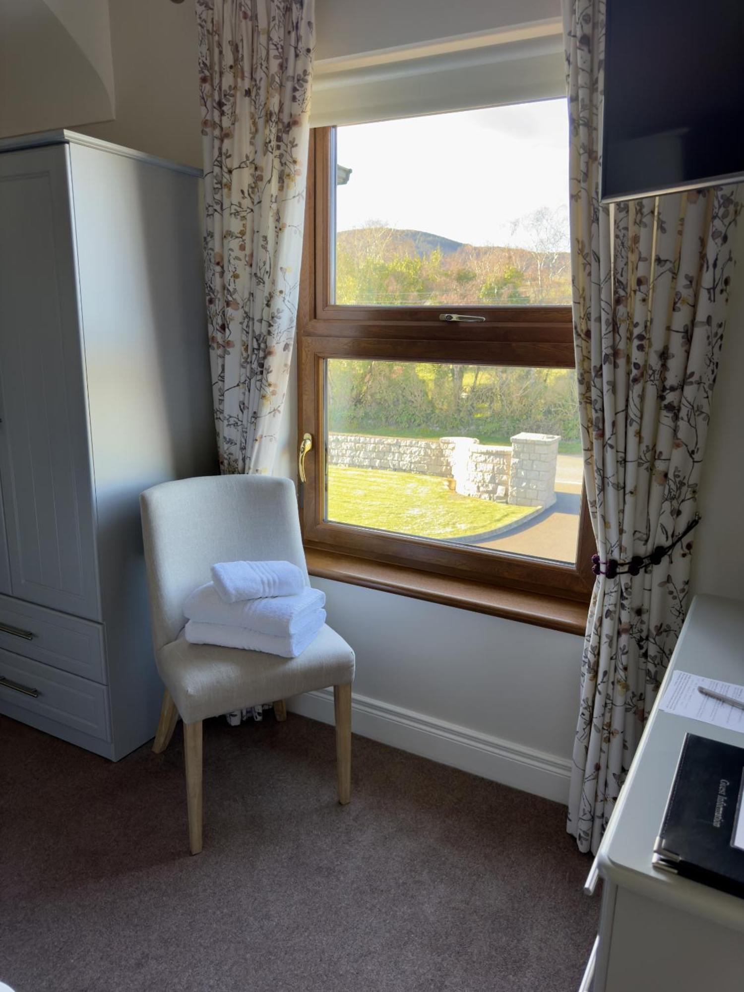 Mourne Country House Bed And Breakfast Kilkeel Chambre photo